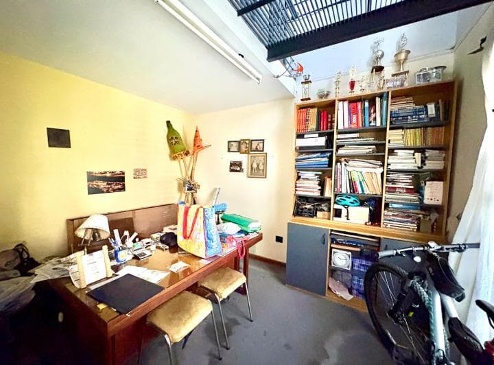 Casa de Diseño 4 Dorm. con Dos Cocheras y Gran Jardín en Rosario en Venta - 5