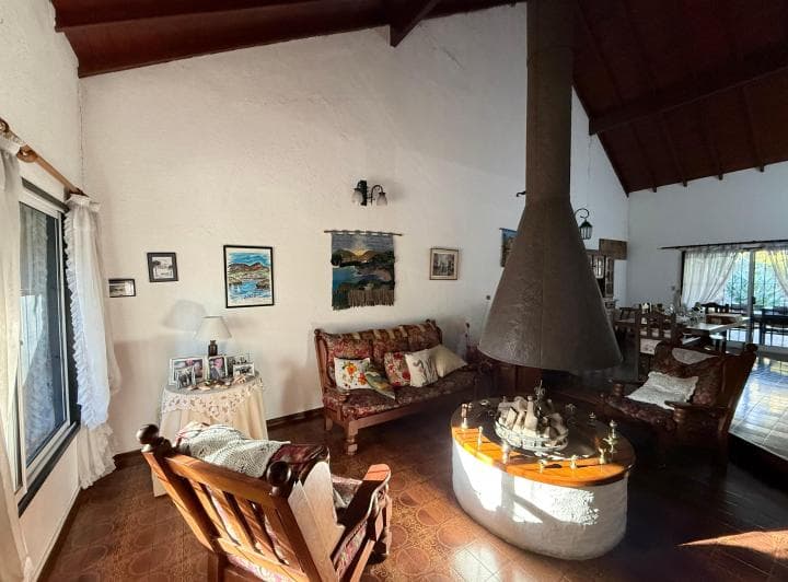 Propiedad con 4 Dorm., Pileta y Garage en Excelente Zona de Castelar Norte - 2