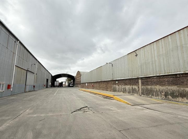 Excelente Deposito Nave Industrial de 8100 m Cub Parque Industrial Lanus - 4