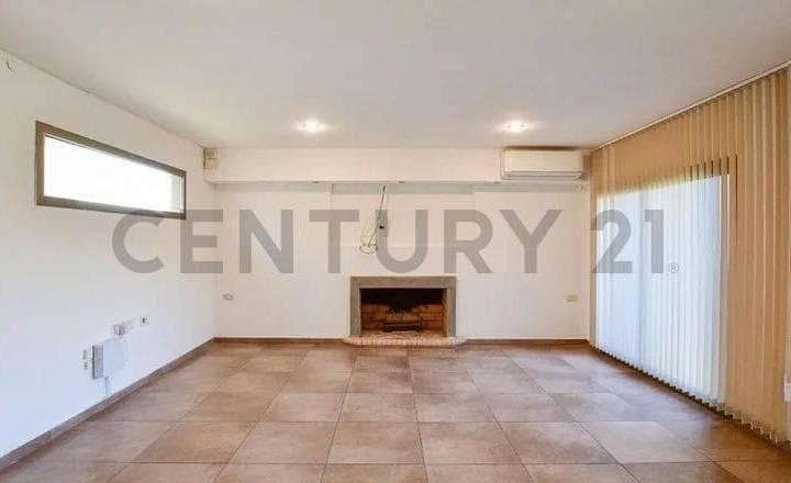 Casa de 3 Dorm. en Venta en Etcheverry - 3