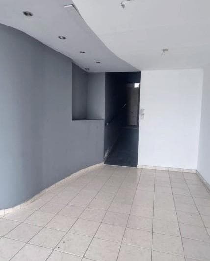 Venta de Local Comercial en B° San Martin Cordoba Capital - 5
