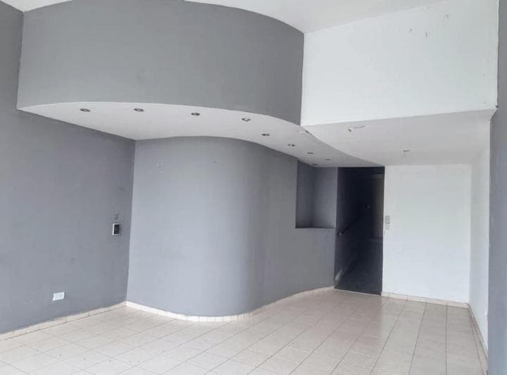Venta de Local Comercial en B° San Martin Cordoba Capital - 3