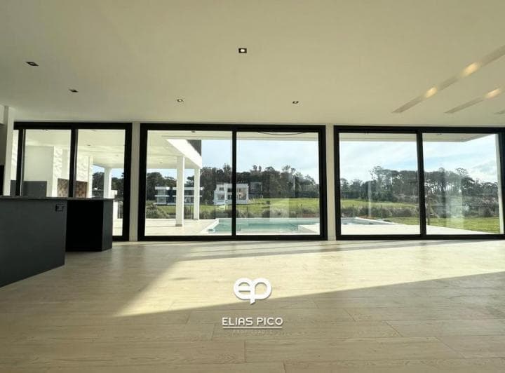 Venta Exclusiva Casa 5 Amb a Estrenar en Barrio Rumencó Joven - 2