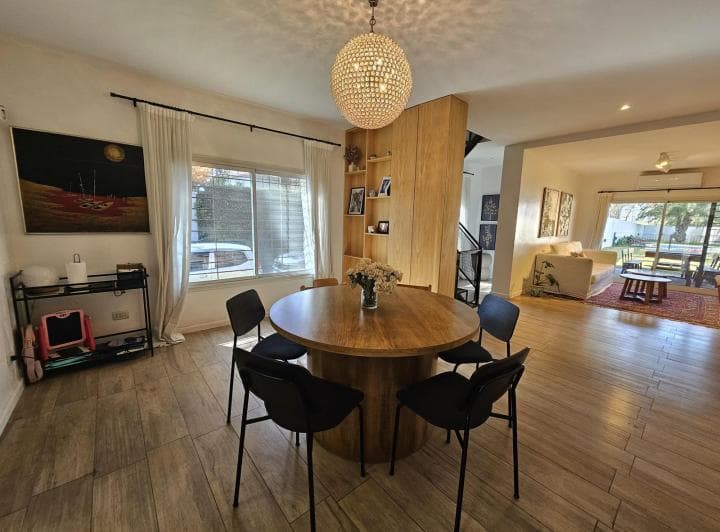 Casa en Venta con Dorm. en Planta Baja en La Horqueta - 2