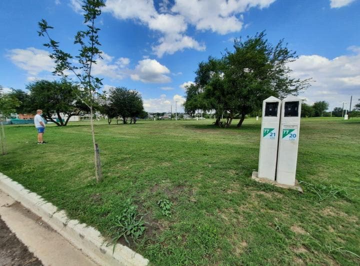 Terreno en Venta - 350 m² Listo Para Construir - 2