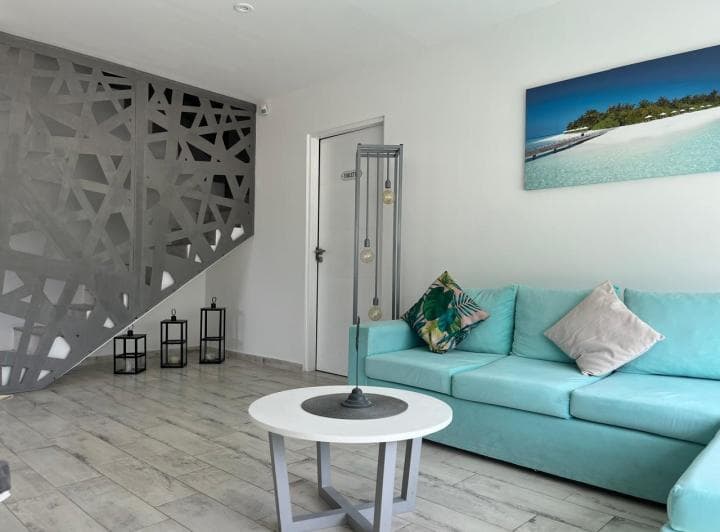 Duplex en Venta de 4 Ambientes en Las Gaviotas con Jardín, Pileta y Cochera - 4