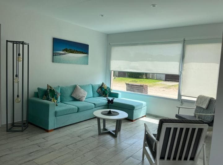 Duplex en Venta de 4 Ambientes en Las Gaviotas con Jardín, Pileta y Cochera - 3