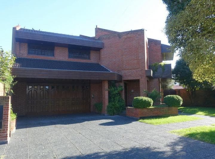 Chalet 5 Ambientes Parque Luro - 2