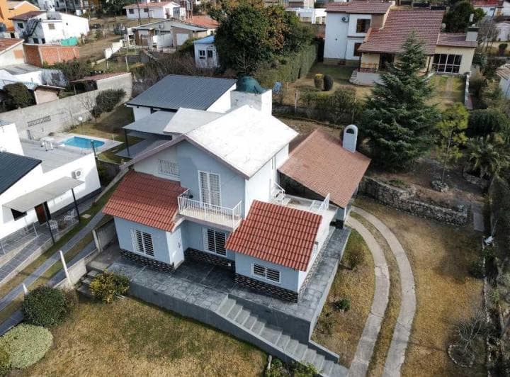 Venta: Casa 2 Plantas en Villa Carlos Paz – B° El Fantasio - 3