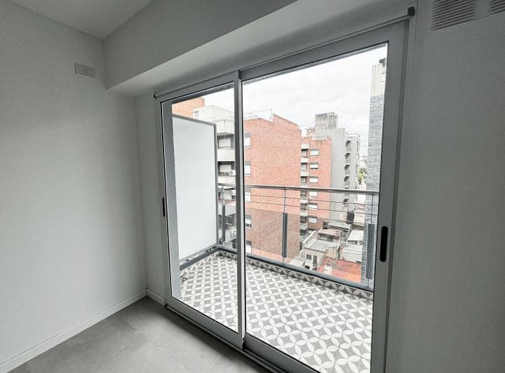 1 Dormitorio a Estrenar Cerca Oroño y Rio - 2