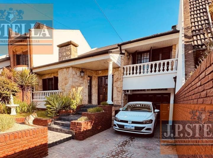 Excelente Chalet 6 Amb C/ Pileta, Quincho y 4 Cocheras 353 m² Edif. - S. Justo (Ctro) - 5