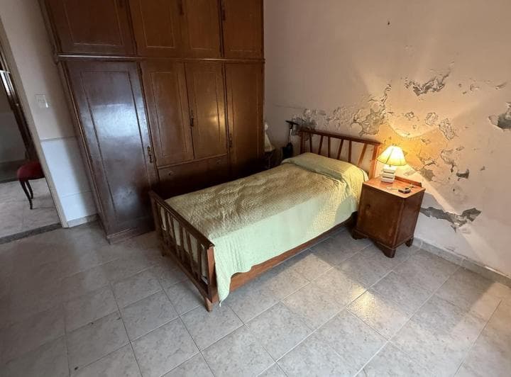 Casa Tres Ambientes con Cochera Patio y Terraza en Sarandi - 4