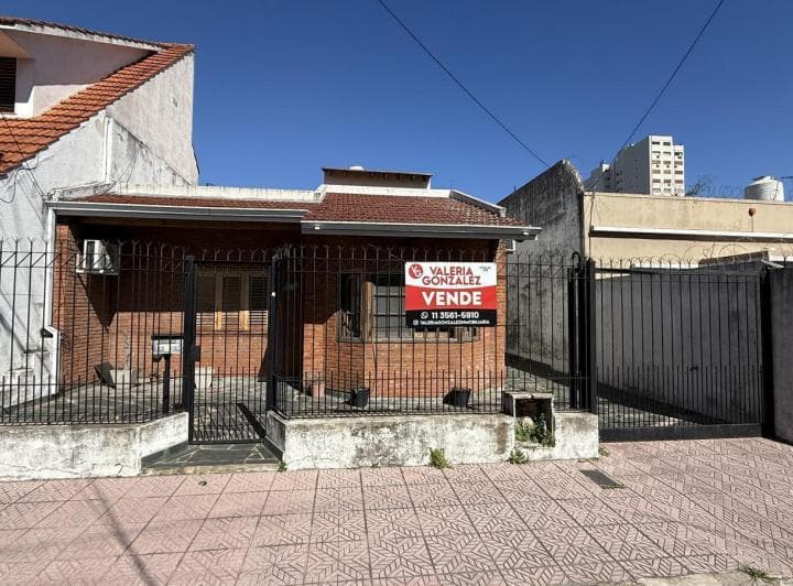 Casa Tres Ambientes con Cochera Patio y Terraza en Sarandi - 3