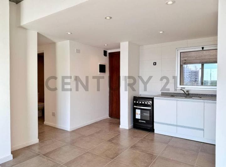 Departamento en Venta de 2 Dorm. y Cochera en La Plata - 5