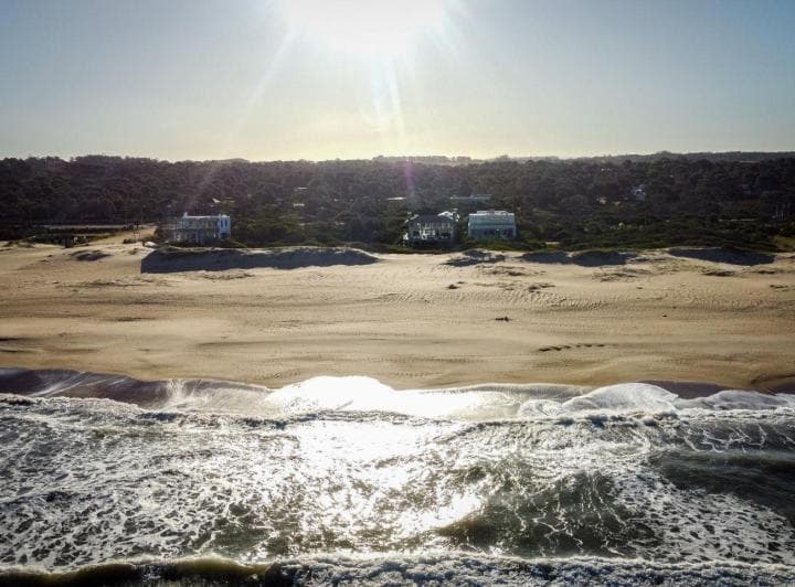 Casa en Alquiler Sobre La Playa en Arenas de José Ignacio - 2
