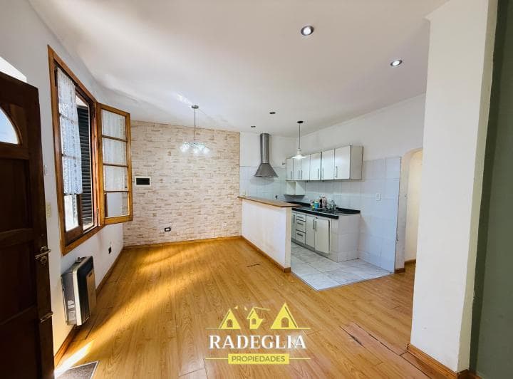 Venta de Casa 4 Ambientes en Burzaco, Almirante Brown - 2