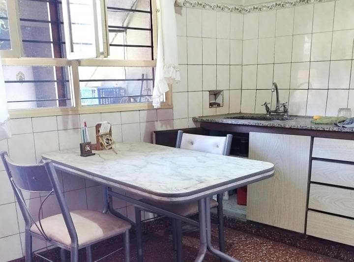 Casa en Castelar Norte - 5 Ambientes - Cochera y Amplio Lote - 4