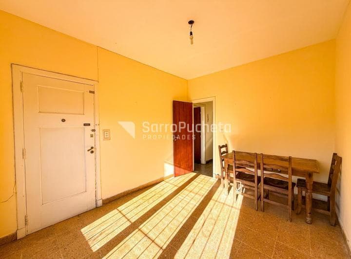 Venta Casa 3 Ambientes con Cochera Pasante y Patio en Ituzaingo - 2