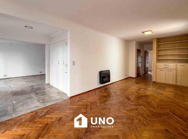 Piso Exclusivo de 3 Dorm. con Balcón Terraza y Dos Cocheras. Apto Crédito Hipotecario. - 3