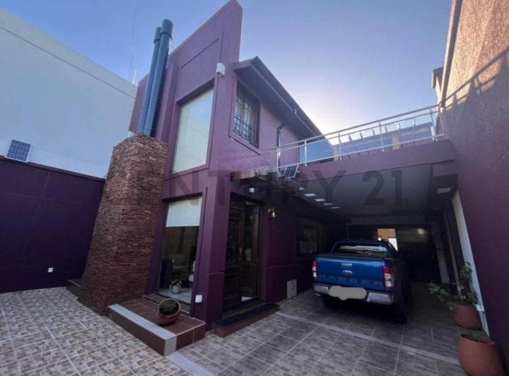 Venta de Casa 4 Ambientes en Ituzaingo Norte con Piscina - 3