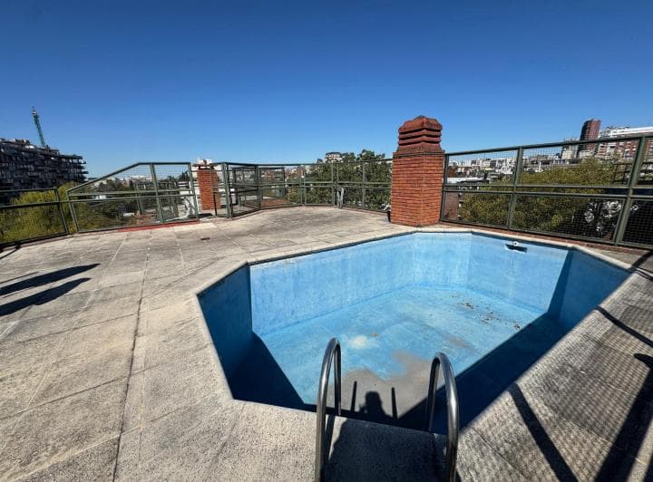 Jardín, Pileta, Parrilla. 5 Dorm. en Suite,2 Cocheras Fijas. - 3