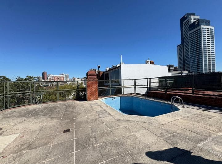 Jardín, Pileta, Parrilla. 5 Dorm. en Suite,2 Cocheras Fijas. - 4