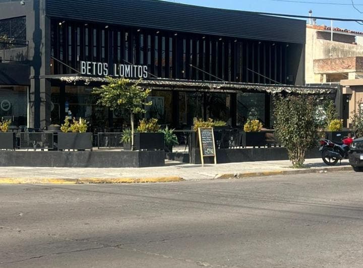 Venta Lote Esquina Imperdible Inversor en Barrio Cerro de Las Rosas - 4