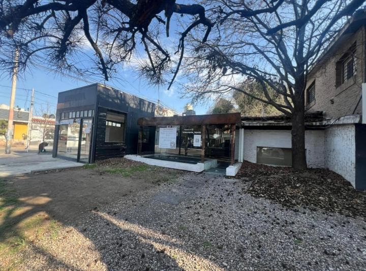 Venta Lote Esquina Imperdible Inversor en Barrio Cerro de Las Rosas - 2