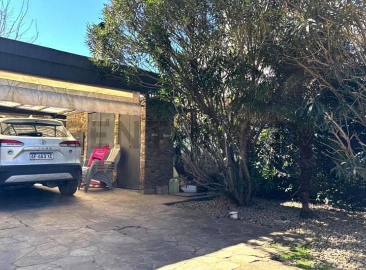 Casa de 3 Dorm. en Venta en Don Carlos - 3