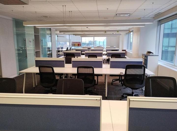 Edificio Torre en Catalinas Ex Torre Consultatio Planta de 770 m² 8 Cocheras Piso Técnico Amoblada - 4