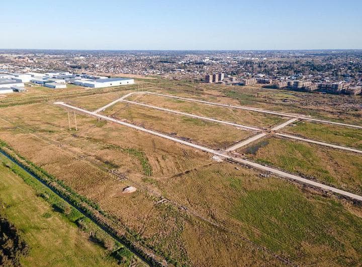 Excelente Parque Industrial en Hudson Sobre Autopista Bs As - La Plata. Lotes Desde 2000 m². - 4