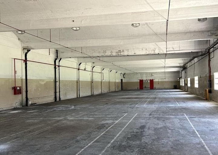 Excelente Predio Multi Inquilinos en Alquiler en Berazategui a Partir de 2300 a 17000 m² Cub - 2
