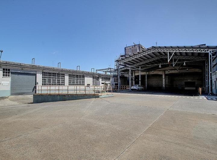 Excelente Parque Logistico Industrial con Frente a 4 Calles, a m de La Autopista Bsas La Plata - 5