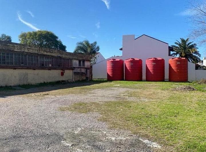 Deposito de 2750 m² Cub en 1 Planta Sobre 4,400 m² Terreno Parquizado. Sist C/incendio X Hidrantes - 3