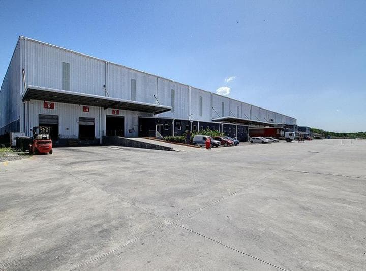 Excelente Deposito en Alquiler a Estrenar de 18200 m² Cub a Construir. Entega 12 Meses. - 2