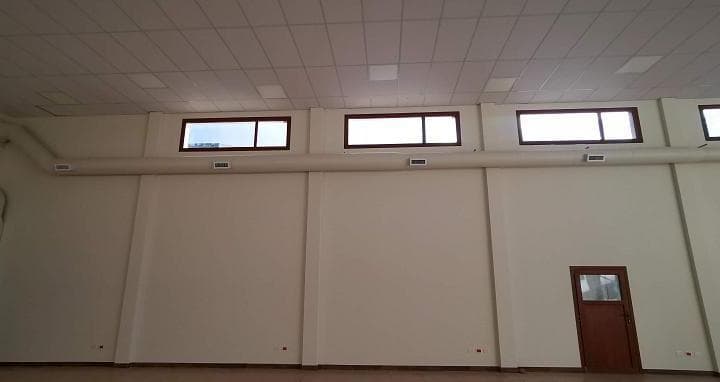 Gran Local Comercial Sobre Calle Gallardo. con Salón Doble Altura Preparado Para Oficinas. - 2