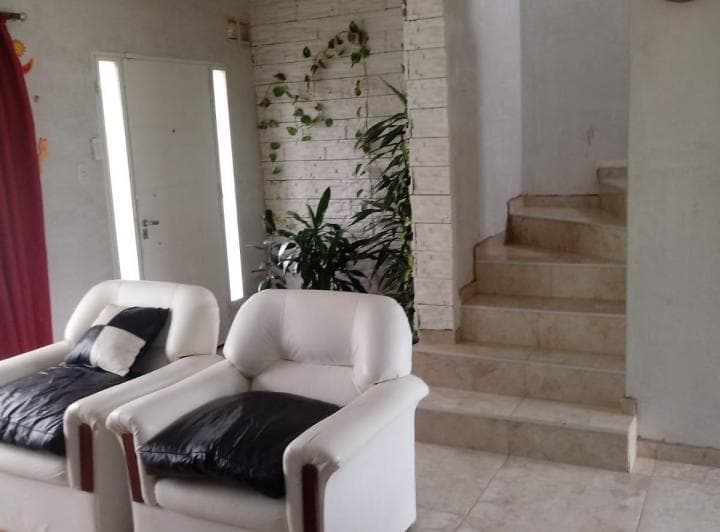 Casa en Barrio Los Frutales de La Ciudad de Plottier. - 5