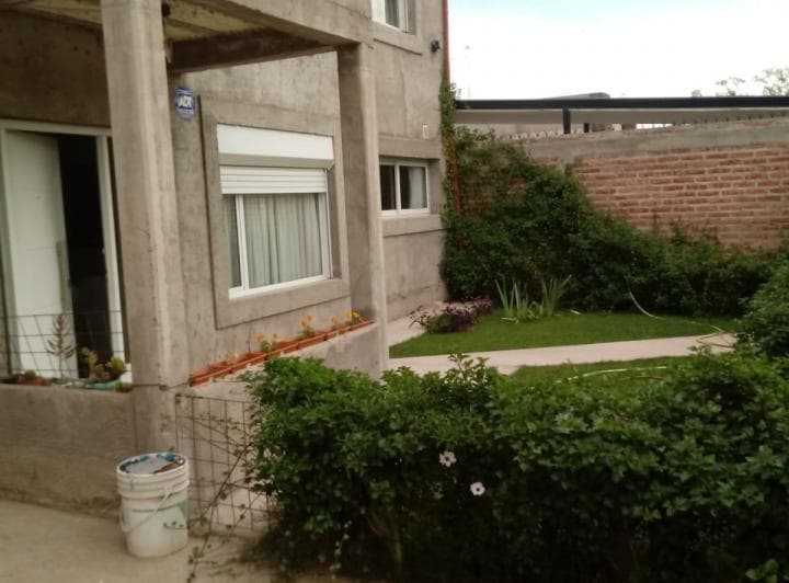 Casa en Barrio Los Frutales de La Ciudad de Plottier. - 3