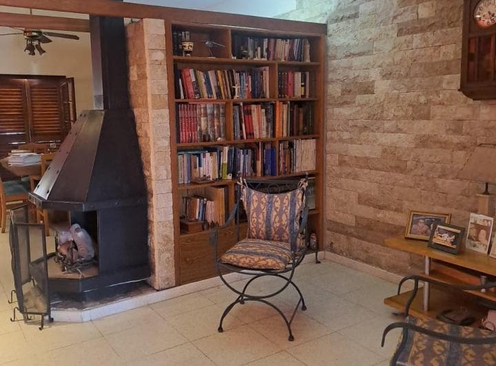 Se Vende Hermosa Casa en Barrio Maipu. - 4