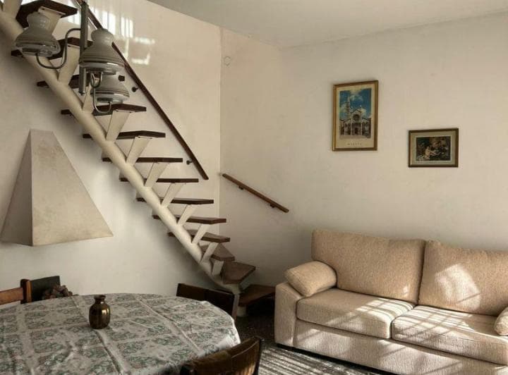 Excelente Casa de 5 Ambientes! - 3
