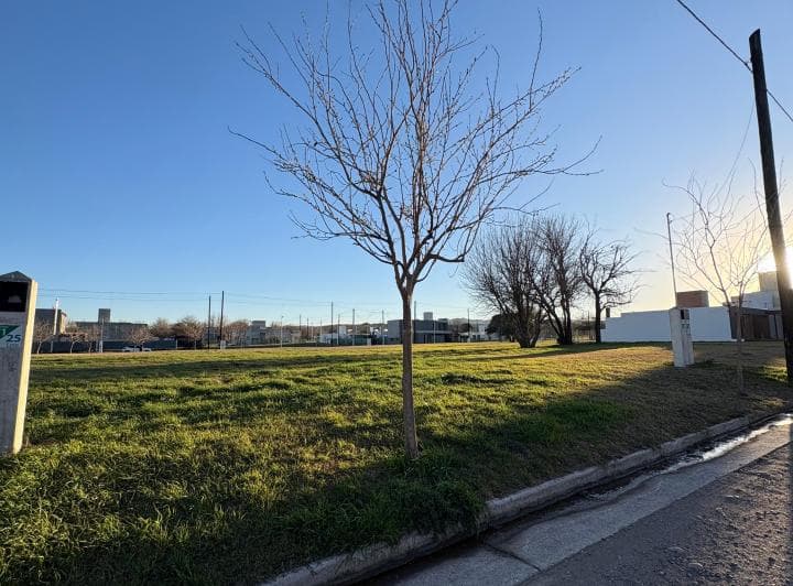 Oportunidad! Dueño Vende Terreno Lote en Barrio Tejas 4 - 5
