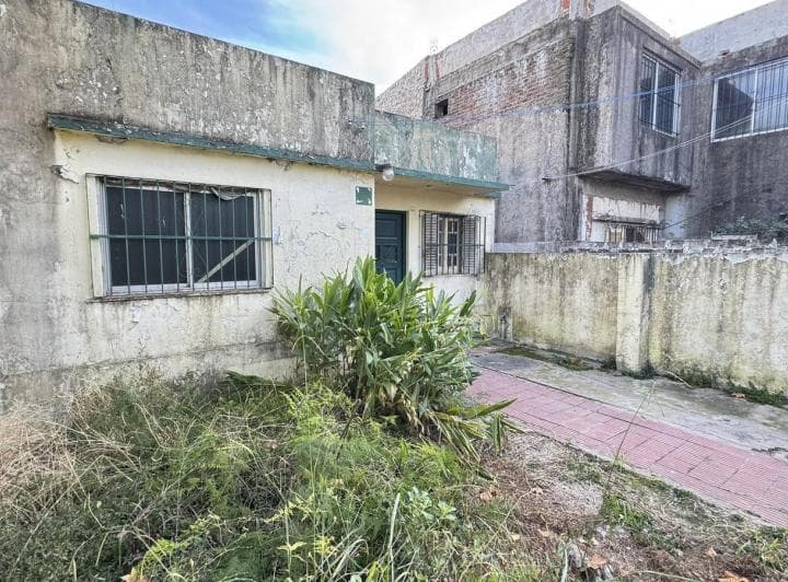 Casa en Venta de 3 Amb en Lanus - 2