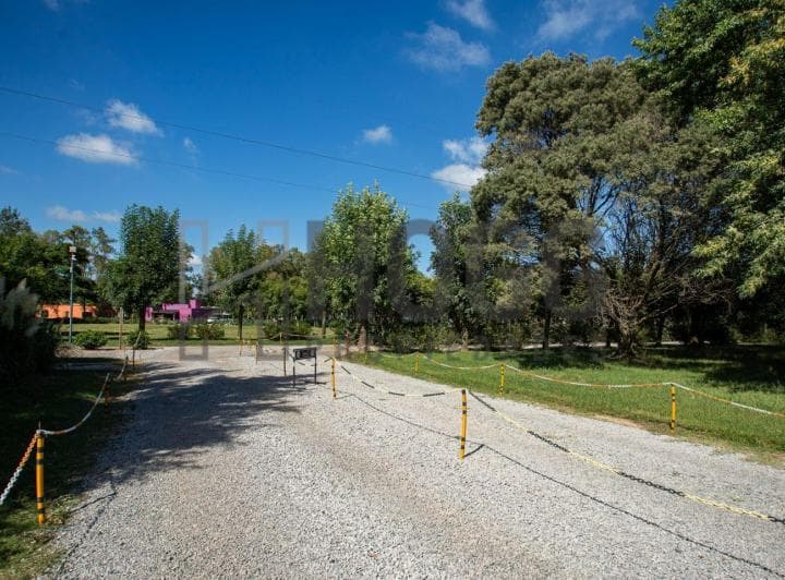 Lote 1000 m² en Esquina Barrio El Tropezon - 4