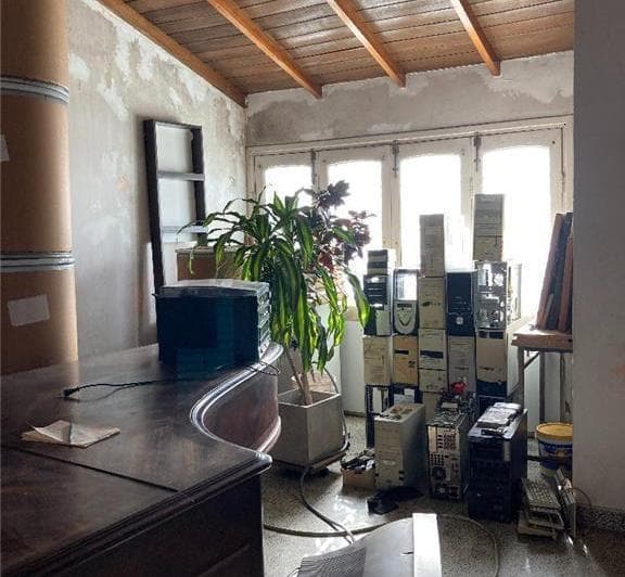 Casa en Venta Emplazada Sobre Amplio Lote - Lanús - 4