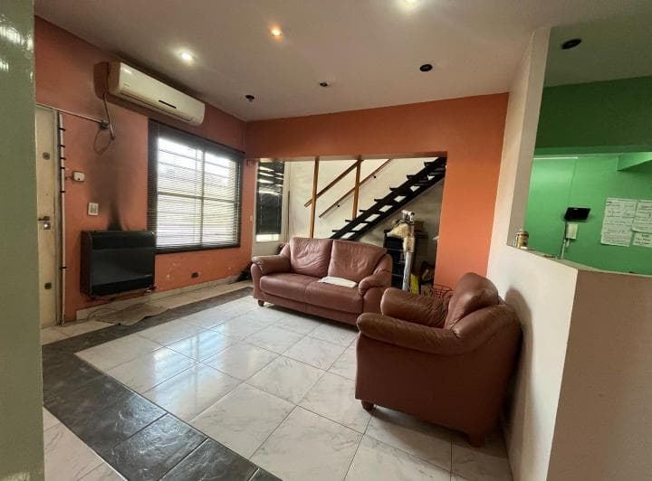Venta Casa en Plantas Luminosa - Para Remodelar - 4