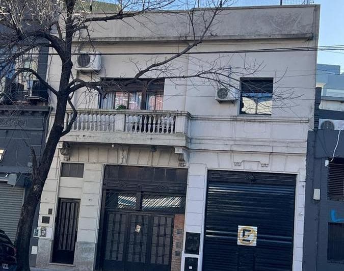 Casa con Garáge y Galpón en Villa Ortuzar. Múltiples Destinos. Muy Bien Ubicada, Mucha Luz! - 2