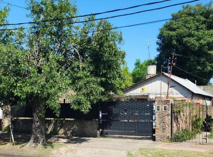 Venta Casa 3 Amb Jose Marmol - 2