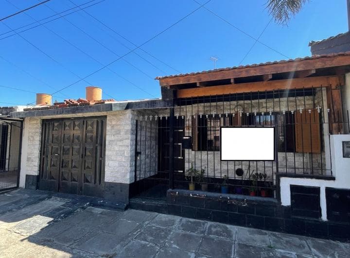 Venta Casa - 3 Dorm - Escritura - Bº Las Palmas - 3