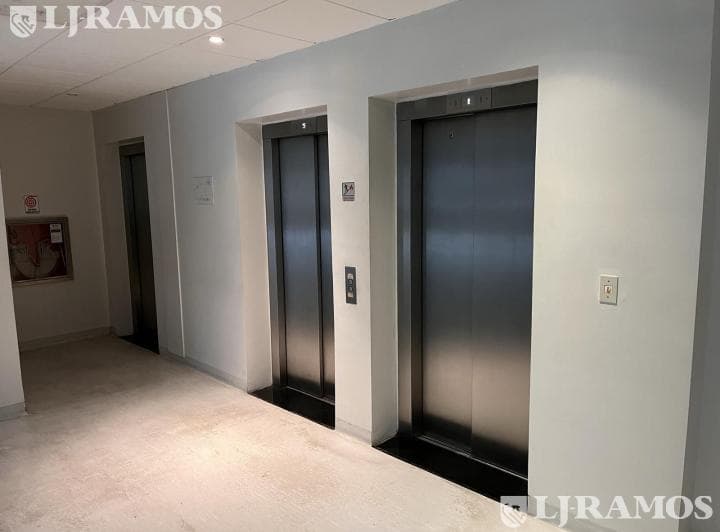 Oficina en Alquiler de 380 m² en El Centro - 5