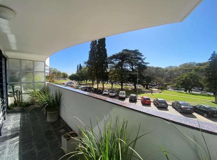 Venta - Semi Piso de 3 Dorm. con Vista Parquizada. Martin, Rosario. - 5